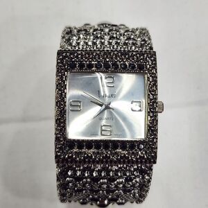 Vivani CS3385 Cuff Bracelet Quartz Analog Women's Watch New Battery